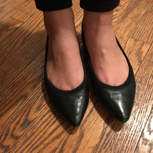 BCBGMAXAZRIA THAYER FLATS BLACK SIZE 8 - Picture 3 of 7